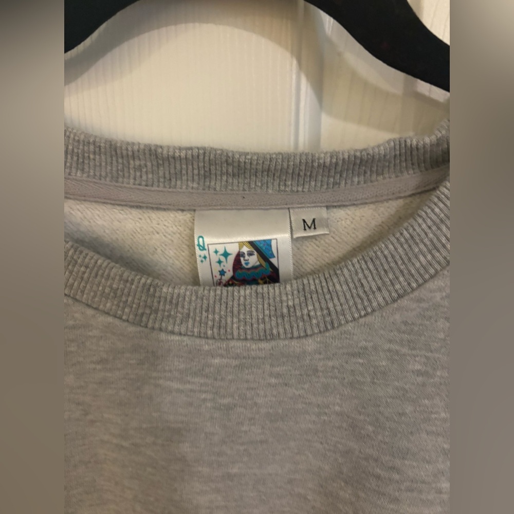 QOS Grey Lighting bolt sweatshirt. EUC Size Medium - Picture 3 of 4